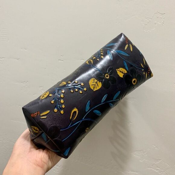 Handmade Genuine Leather Floral Embossed Push-lock Clutch/Shoulder Bag/Crossbody - Picture 14 of 16